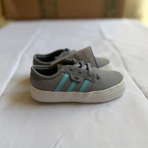 Adidas originals Seeley infants new in original box